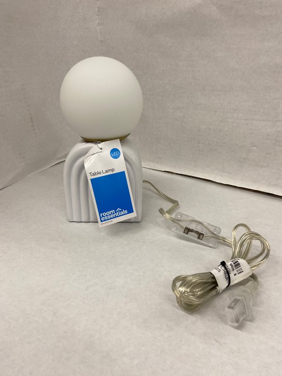 (16x Bid)Room Essentials 8.5" LED Table Lamp