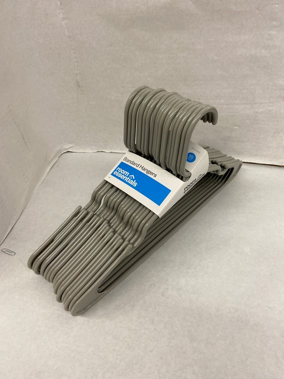 (160x Bid)Room Essentials 18pk Standard Hangers