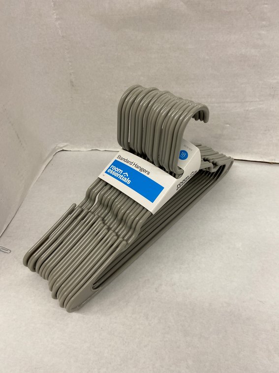 (40x Bid)Room Essentials 18pk Standard Hangers