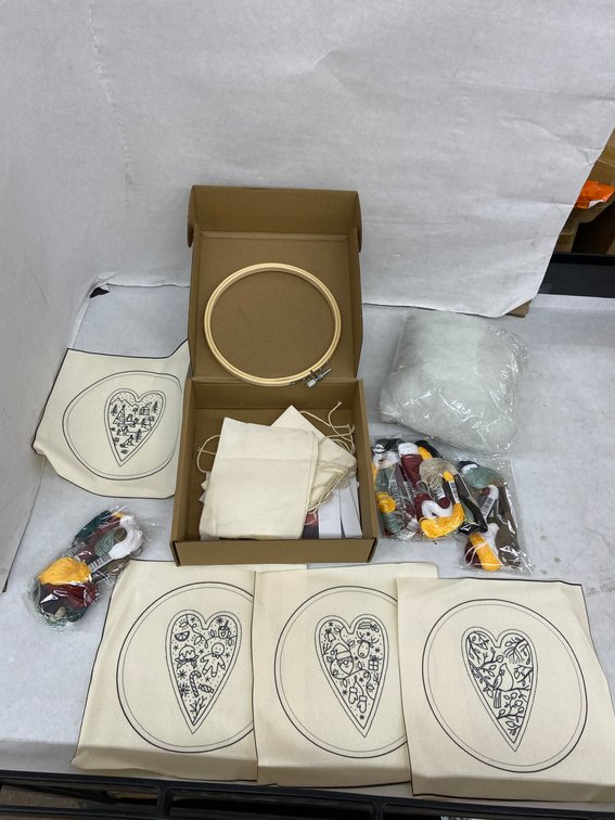 (2x Bid)DIY Christmas Ornament Kit