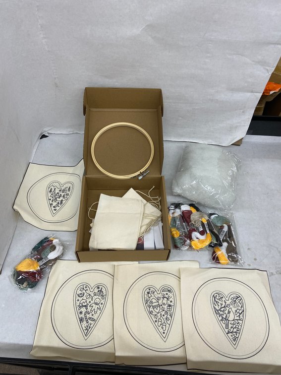 (11x Bid)DIY Christmas Ornament Kit