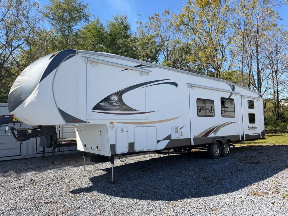 2013 Forest River Sandpiper 34' Fifth Wheel Camper