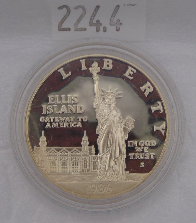 1987 90% Silver Ellis Island "Liberty Dollar" Statue of Liberty Dollar.