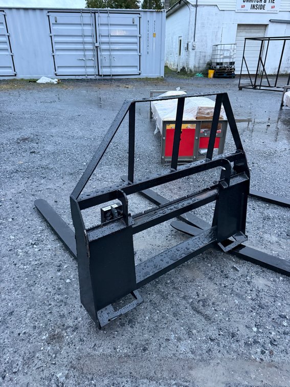 GF Industries Quick Attach Pallet Forks