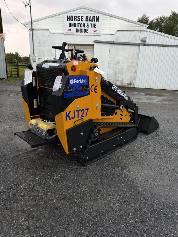New CFG KGT27 Diesel Stand-On Skid Loader