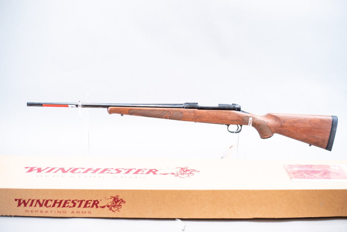 (R) Winchester Model 70 Featherweight .243 Win