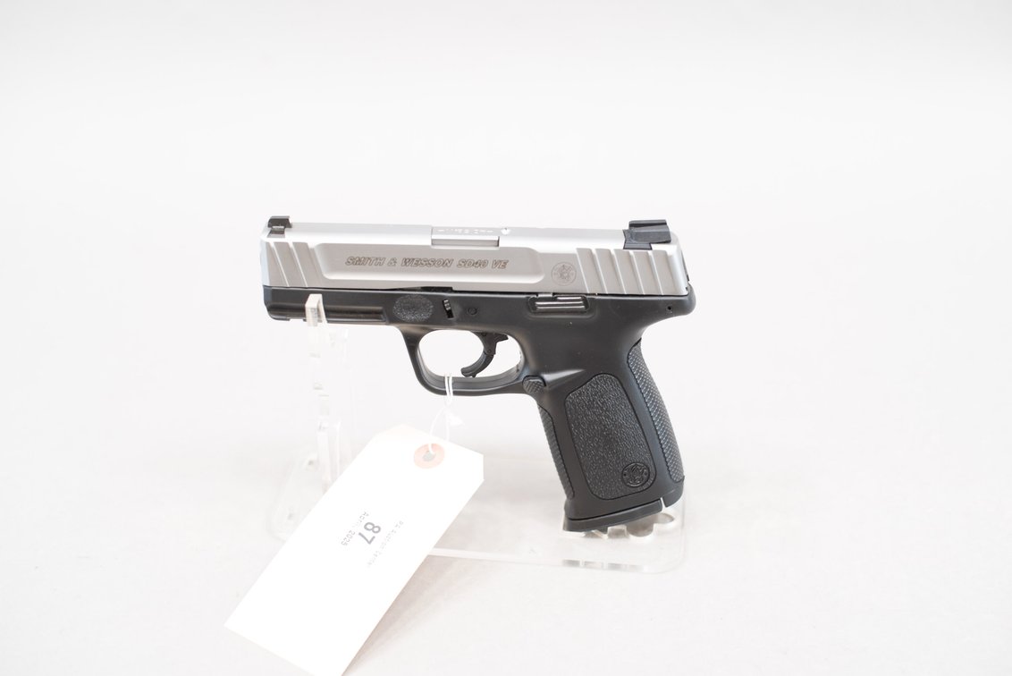 (R) Smith & Wesson Model SD40 VE .40S&W Pistol