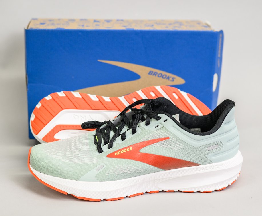 Brooks Women's Launch 9 Sneakers - Size 10.5