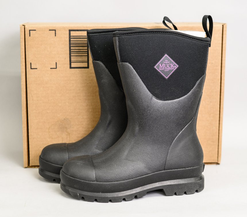 Muck Women's Chore Mid Boots - Size 6