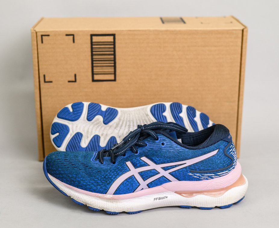 Asics Women's Gel-Nimbus 24 Sneakers - Size 7.5