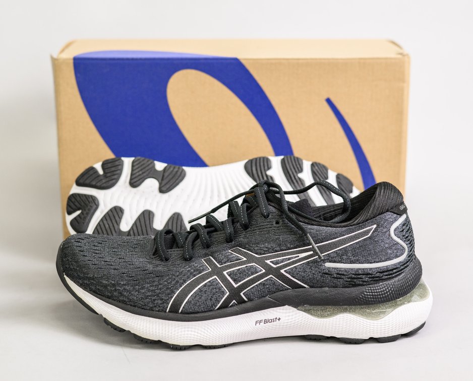 Asics Women's Gel-Nimbus 24 Sneakers - Size 8.5