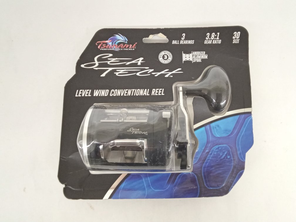Tsunami Sea Tech Size 30 Bait Caster Reel New
