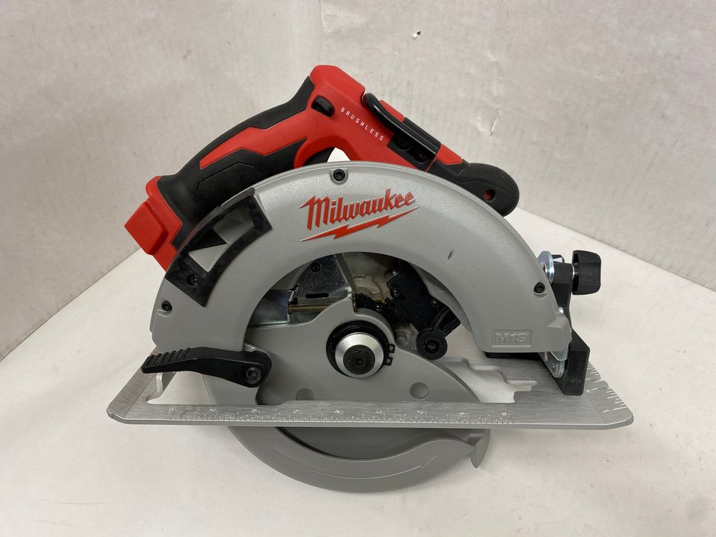Milwaukee M18 7-1/4" BL Circular Saw-Tool Only