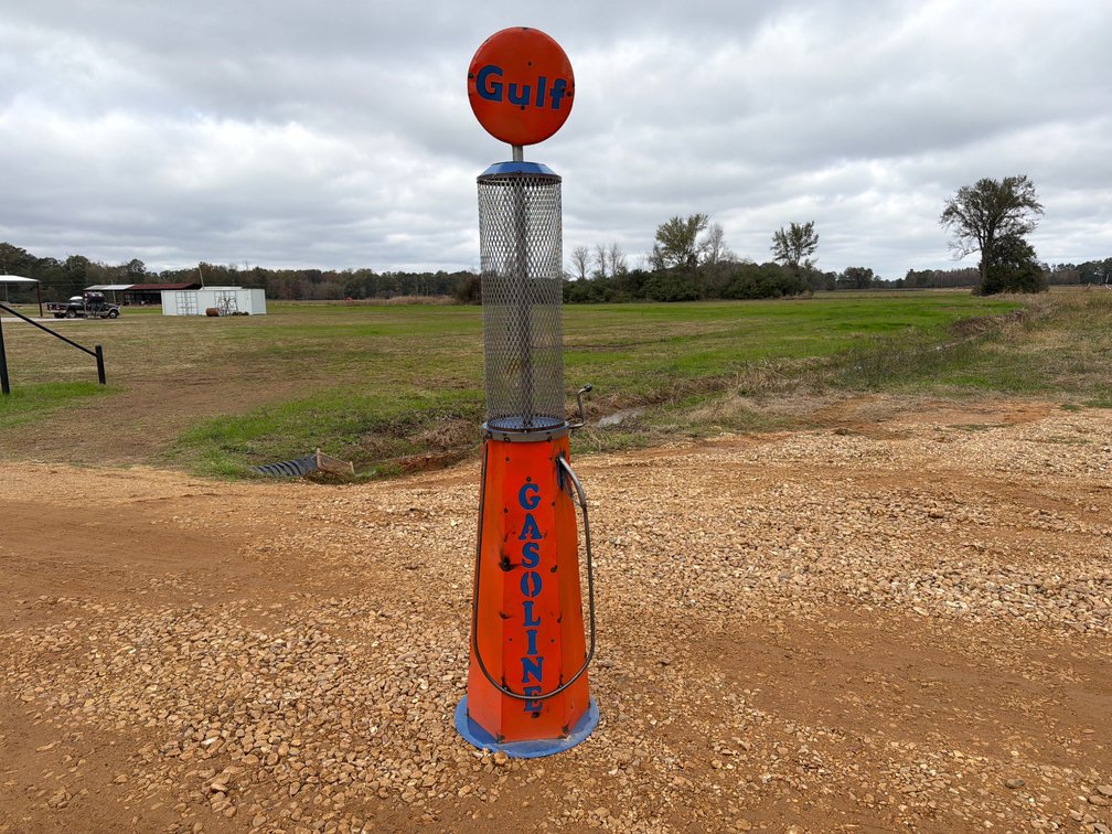 Decorative Metal Gulf Gas Pump