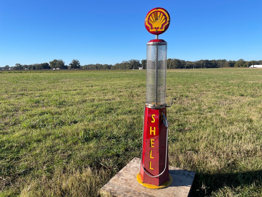 Decorative Metal Shell Gas Pump