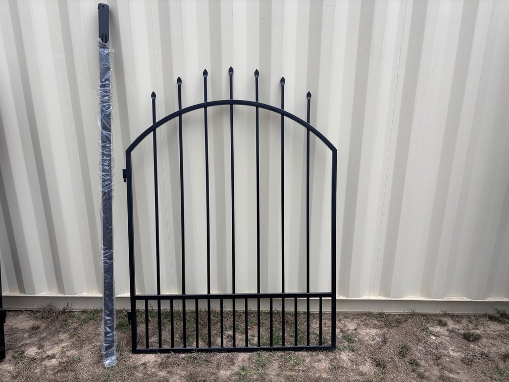 Single Gate with post