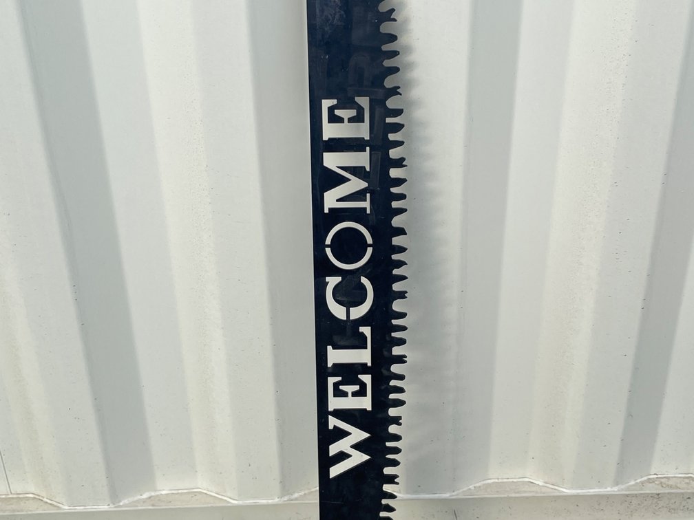 Crosscut Saw with Welcome