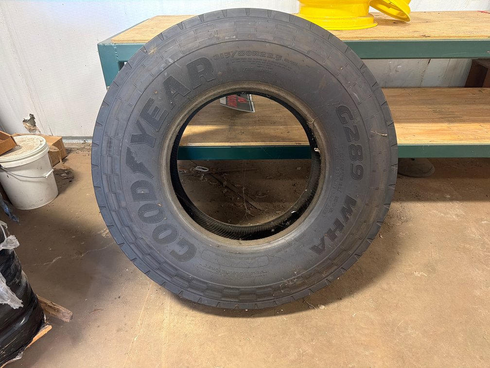 Goodyear G289 WHA 315/80R22.5 Commercial Truck Tire