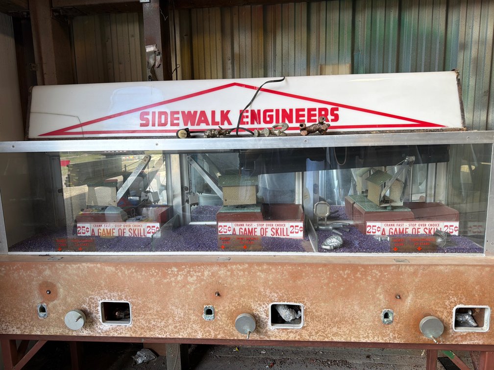 Vintage "Sidewalk Engineers" 3-Player Coin-Operated Arcade Digger Machine & Metal Prizes