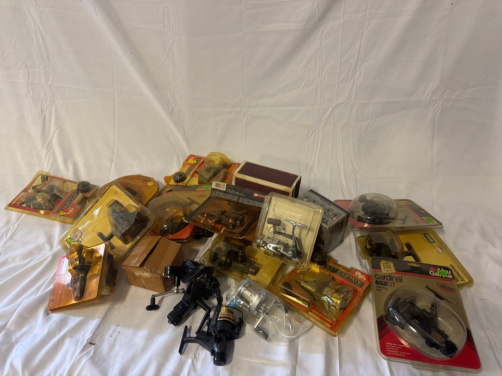 Collection of Packaged & Loose Fishing Reels