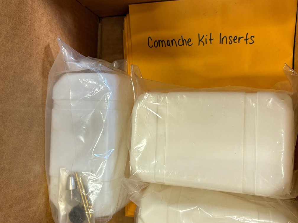 Aircraft Fuel Cells & Hardware Lot