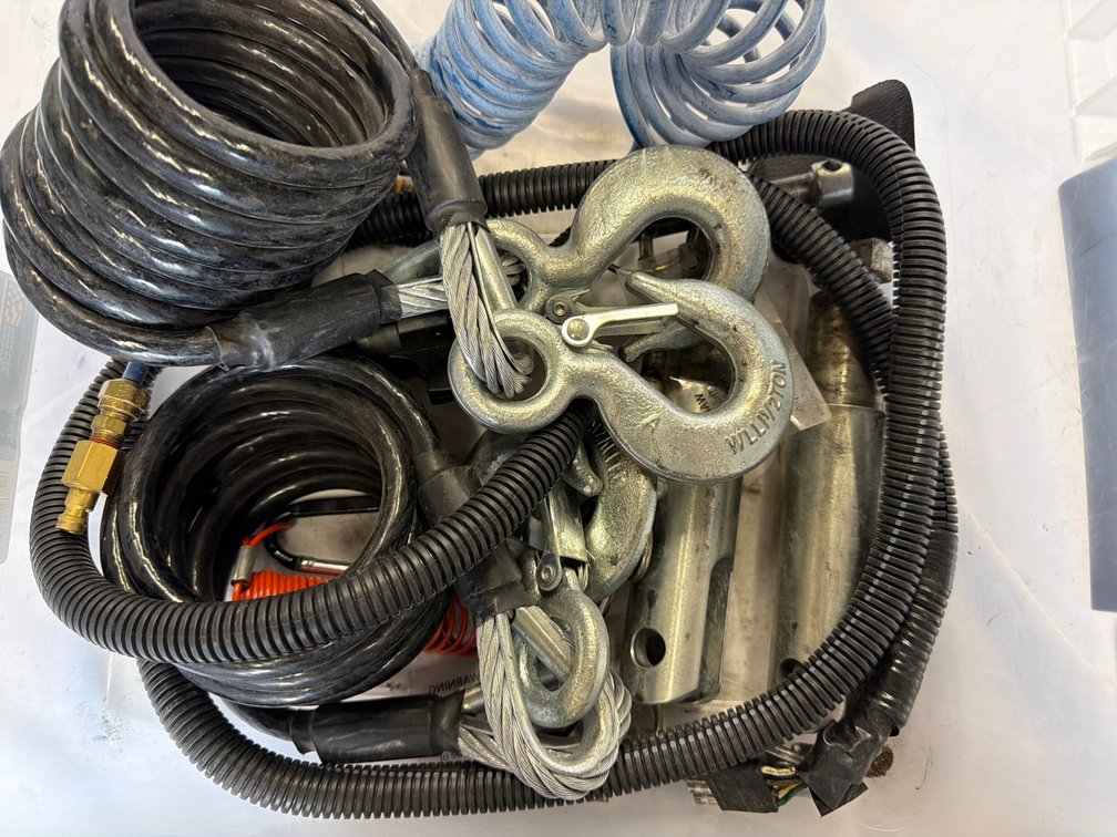 Coiled Tow Safety Cables, Trailer Wiring & Pneumatic Lines