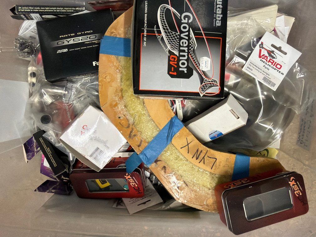 Futaba GV-1 Governor, GY520 Gyro, HC3SX Flybarless Units & Accessories
