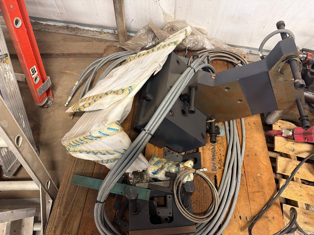 Doosan Machine Tool Bracket and Accessories