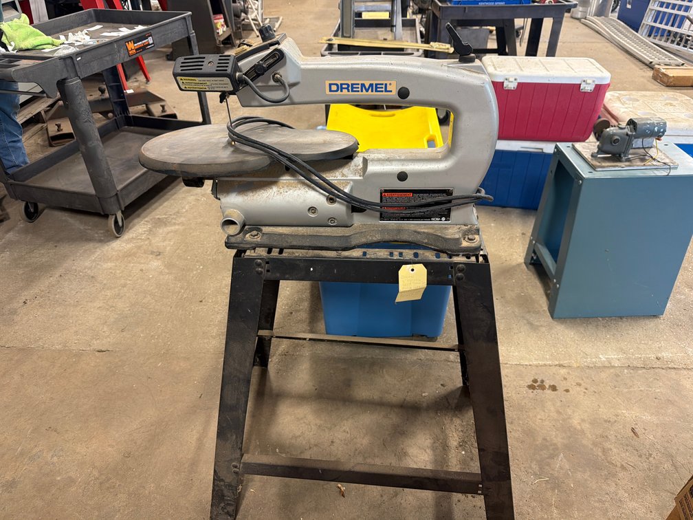Dremel 16-Inch Variable Speed Scroll Saw with Stand