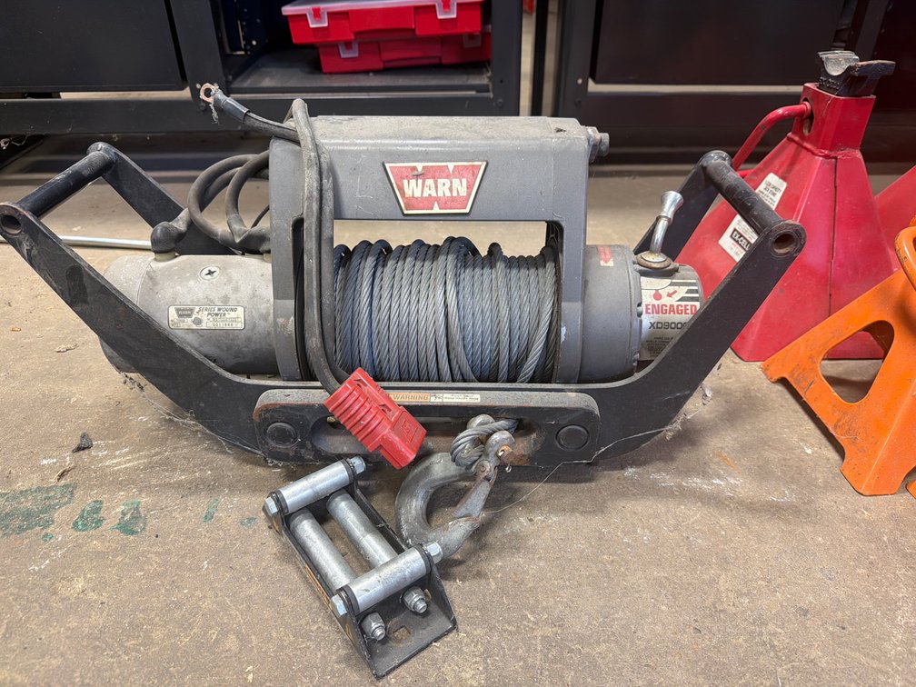 Warn XD9000 Electric Winch with Cradle Mount