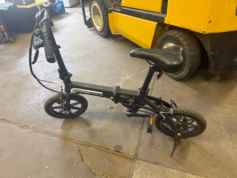 SWAGTRON EB-5 Folding Electric Bicycle