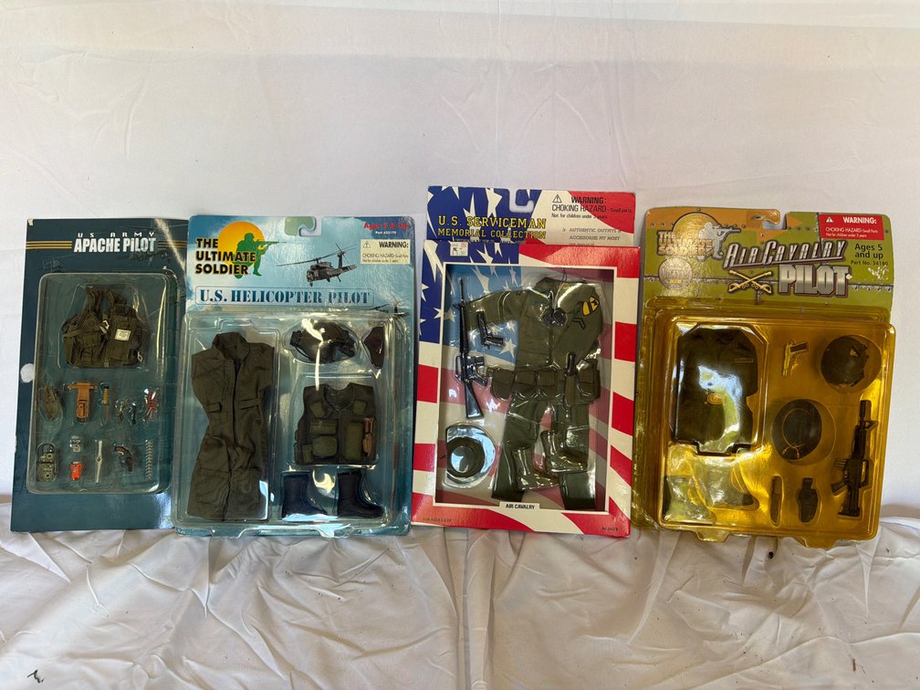 Pilot Uniform Sets & Military Aircraft Collection