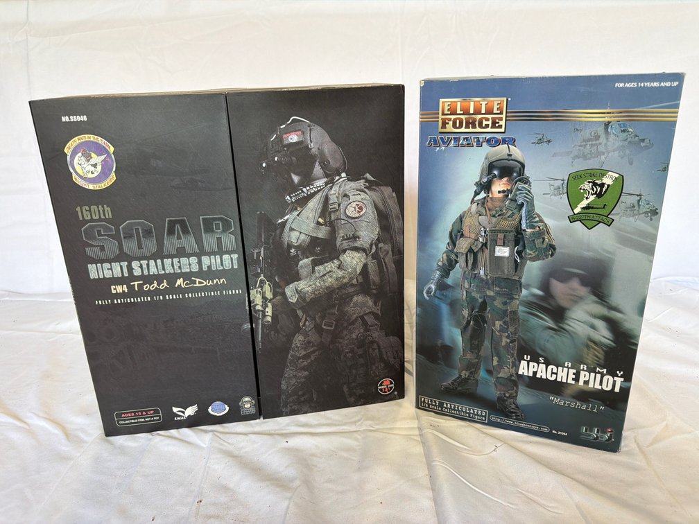 Military Action Figures (2-Piece Set)