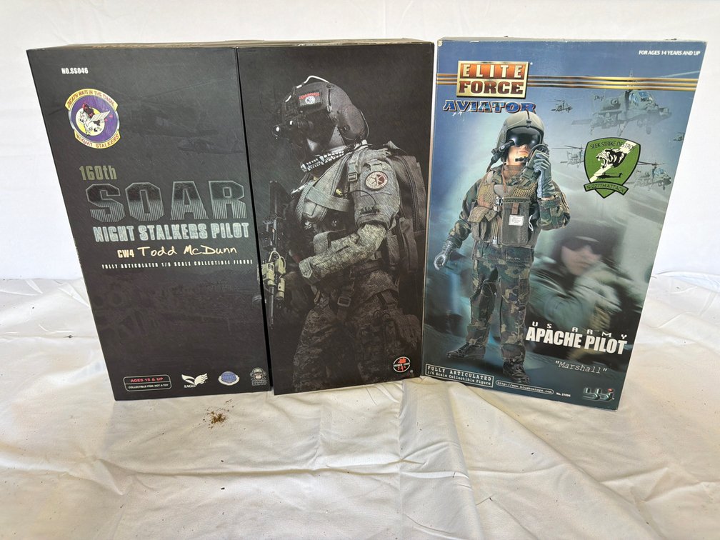 Military Action Figures (2-Piece Set)