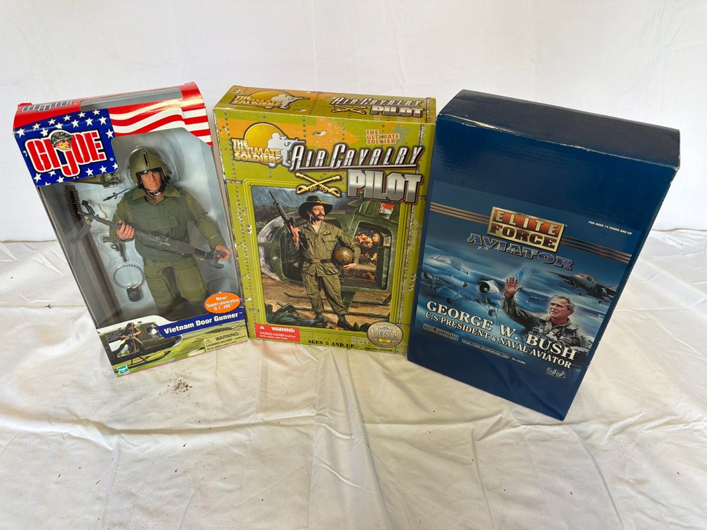 Military Action Figures (Set of 3)