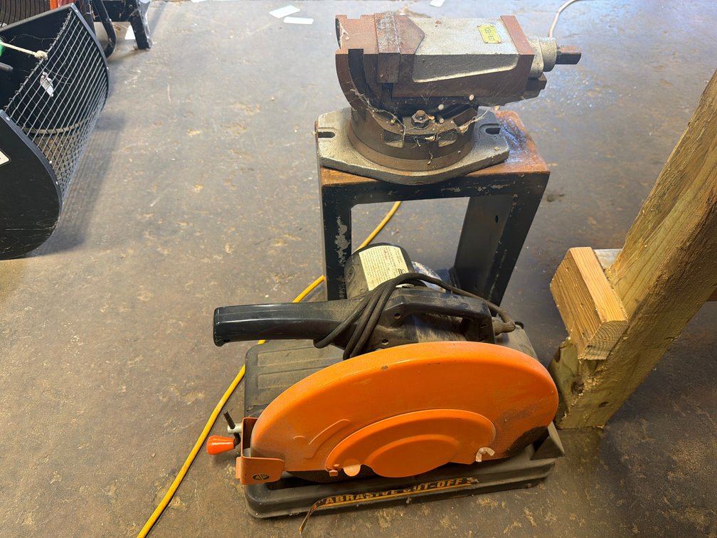 14 in Cut-Off Saw and Swivel Machine Vise on Stand