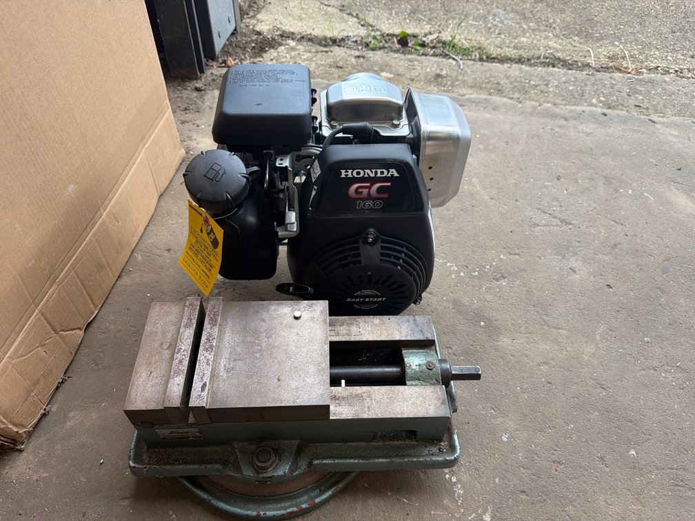 Gas Engine and Milling Machine Vise