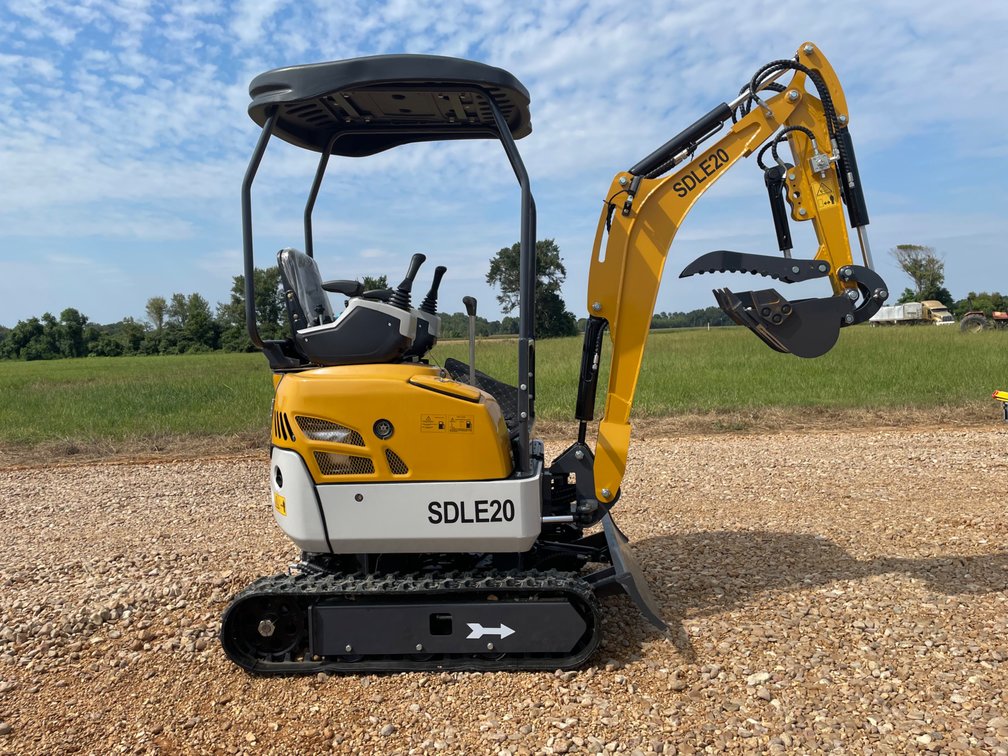 YANMAR EXCAVATOR