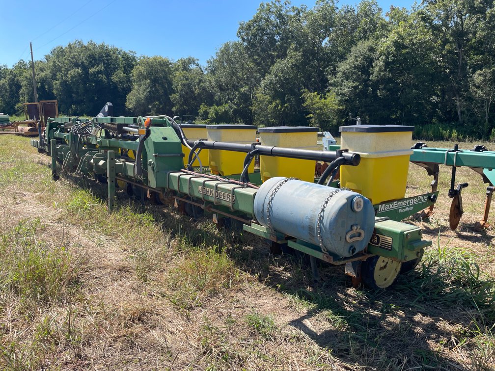John Deere 1720 Planter