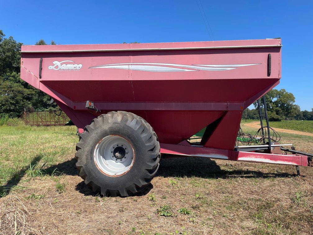 Demco 800 Grain Cart