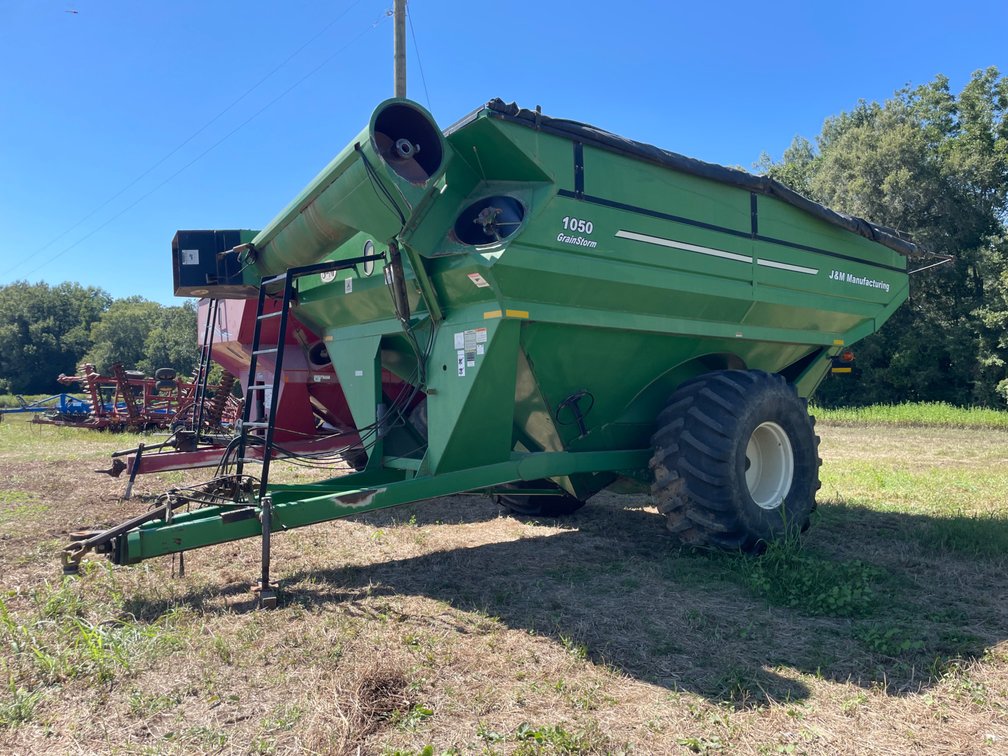 J&M 1050 Grain Cart