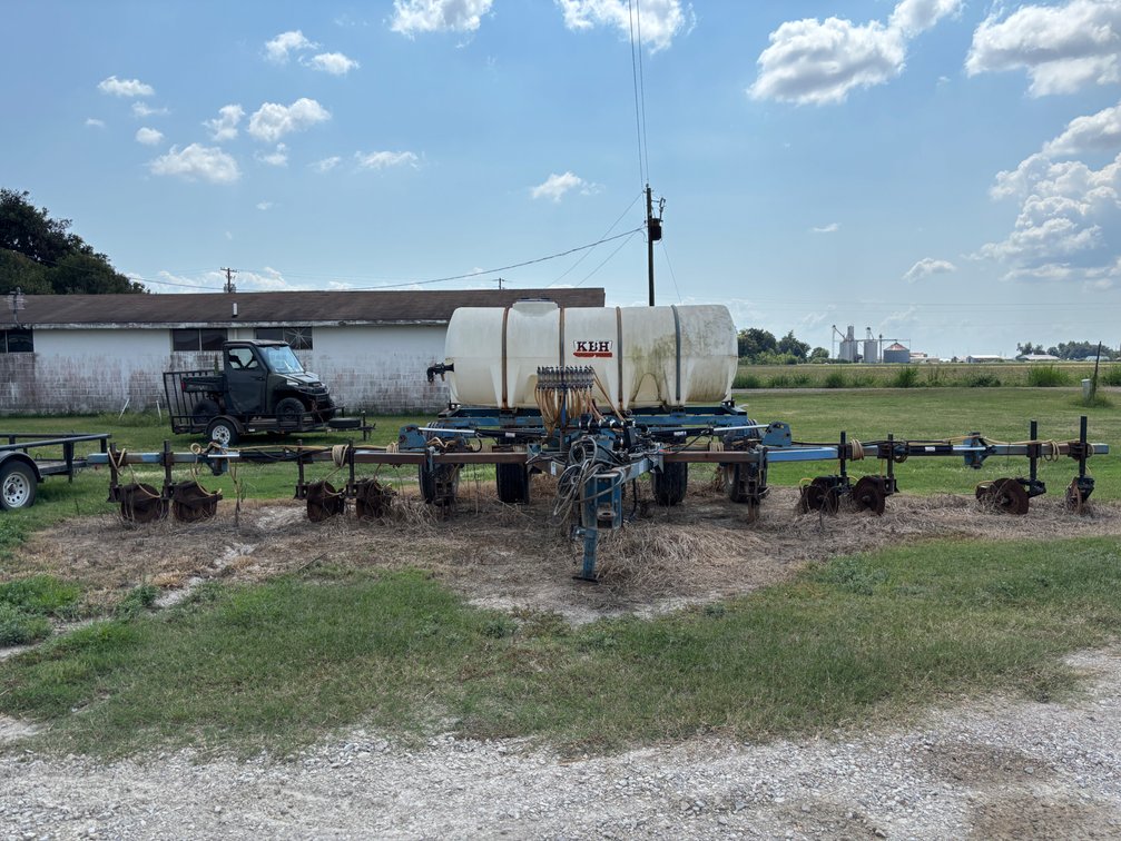 Fertilizer Applicator