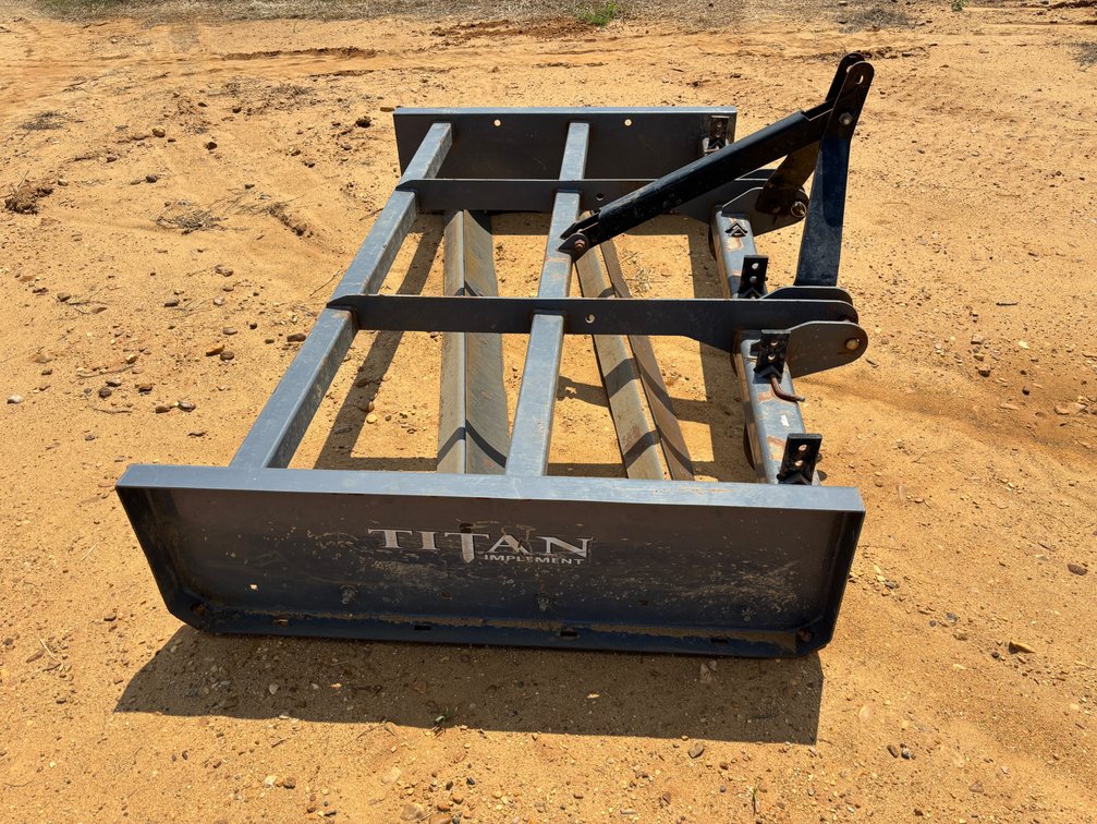 Titan 84" Grader