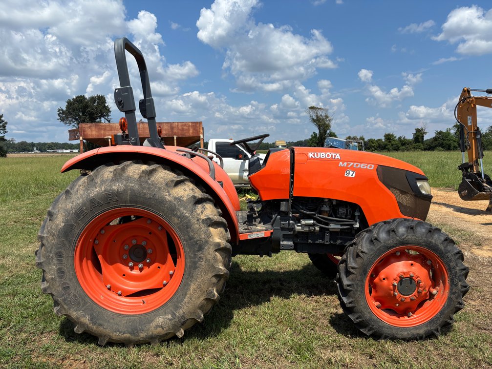 Kubota M7060 INOP