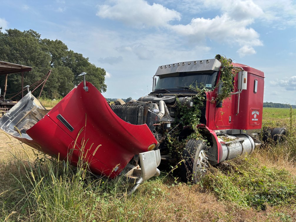 International 9400i Truck INOP