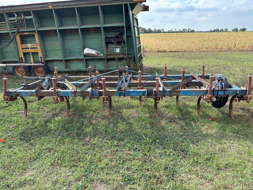 Chisel Plow