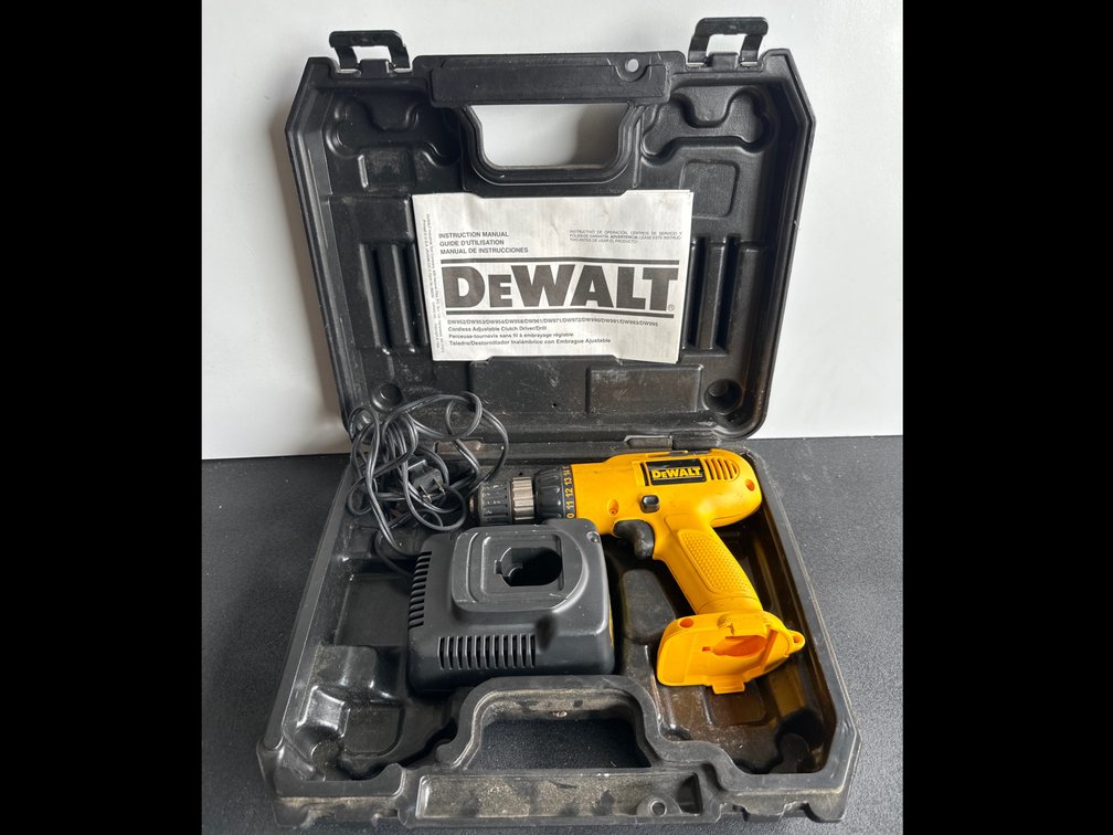 Dewalt DW953 Adjustable Clutch Cordless Drill 