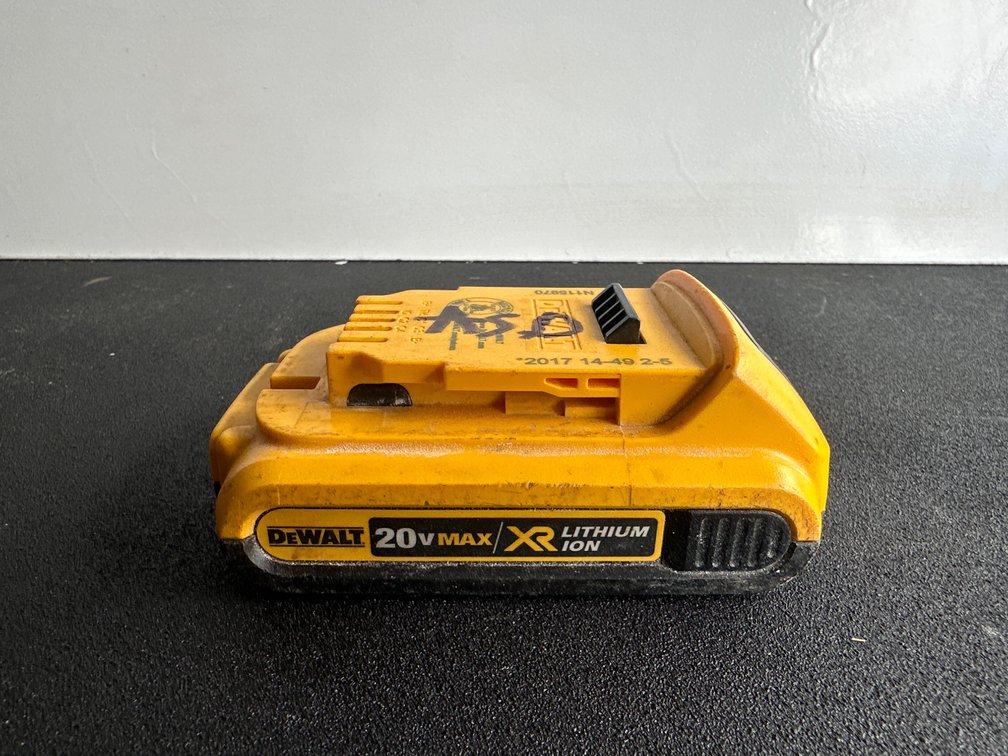 Dewalt DCB203 Battery Pack 