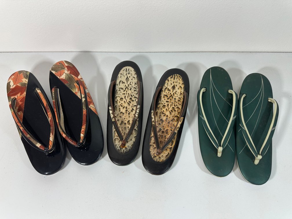 (X's 3) Pairs of Japanese Style Slippers 