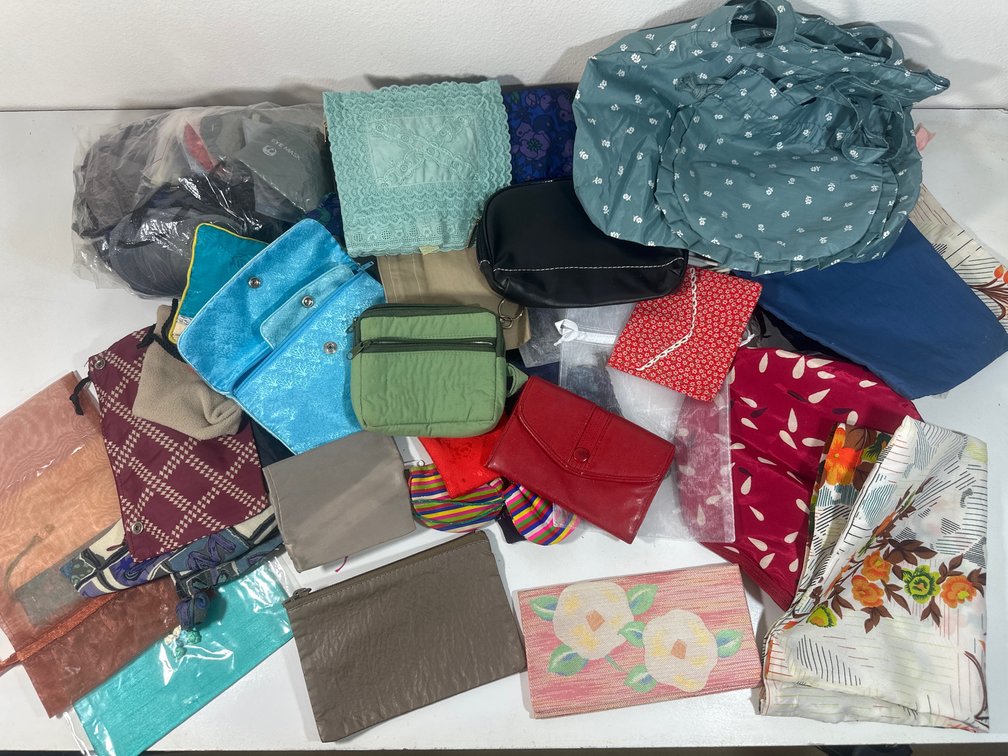 Large Mixed Lot of Coin Purses and Bags 
